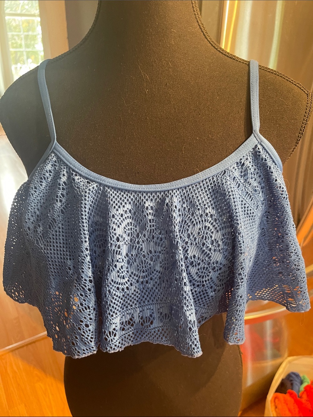 Blue Lace Flounce Cropped Tank Top - Women